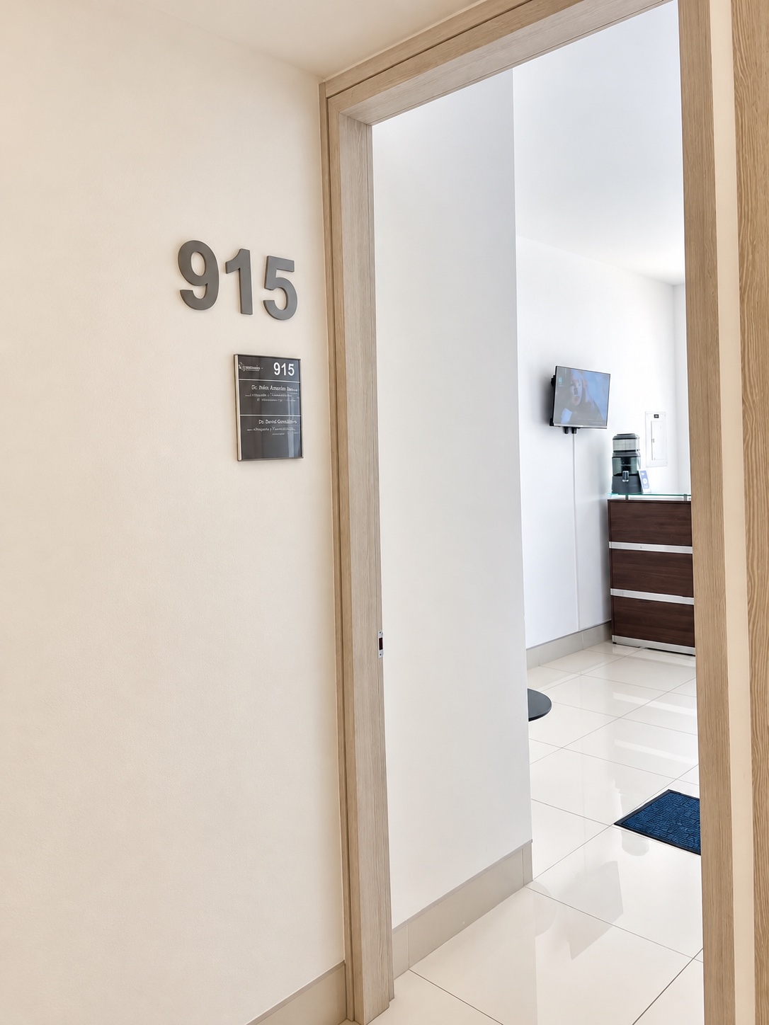 Acceso al consultorio 915